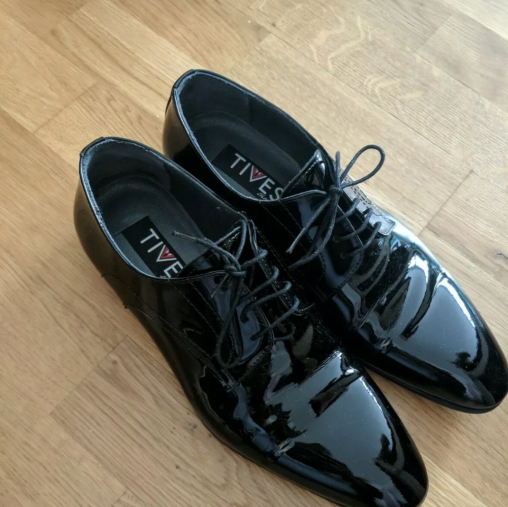 Patent leather men shoes size 38 (EU)